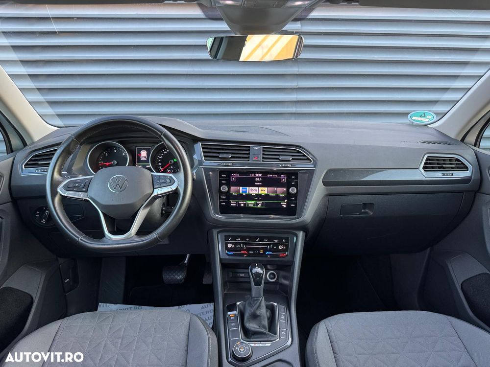 Volkswagen Tiguan 2.0 TDI SCR 4MOTION DSG Life - 12