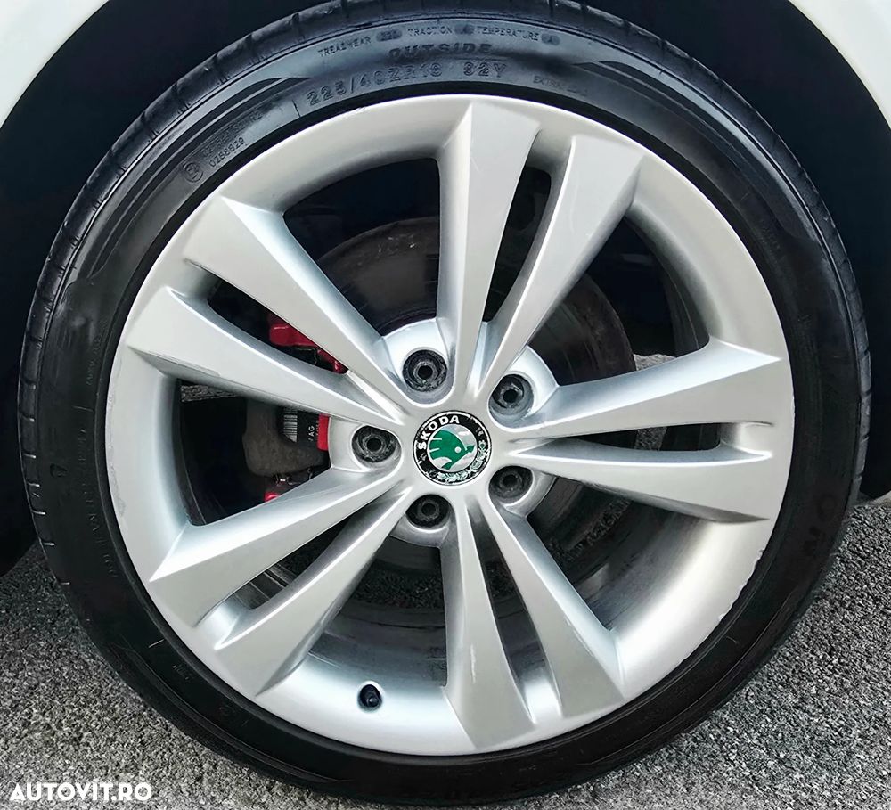 Skoda Octavia Combi 2.0 RS TDI - 19