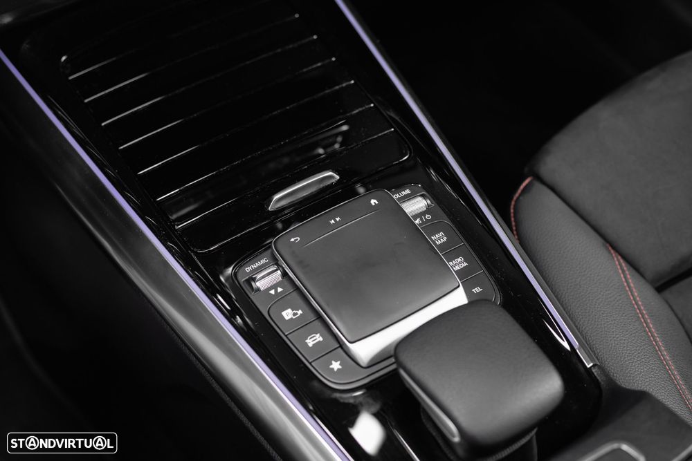 Mercedes-Benz GLA 250 e 8G-DCT AMG Line - 36