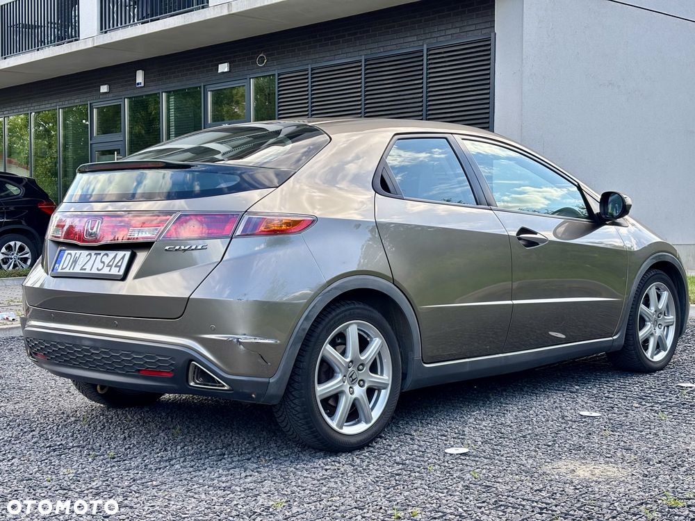 Honda Civic 1.8i-VTEC Sport - 10