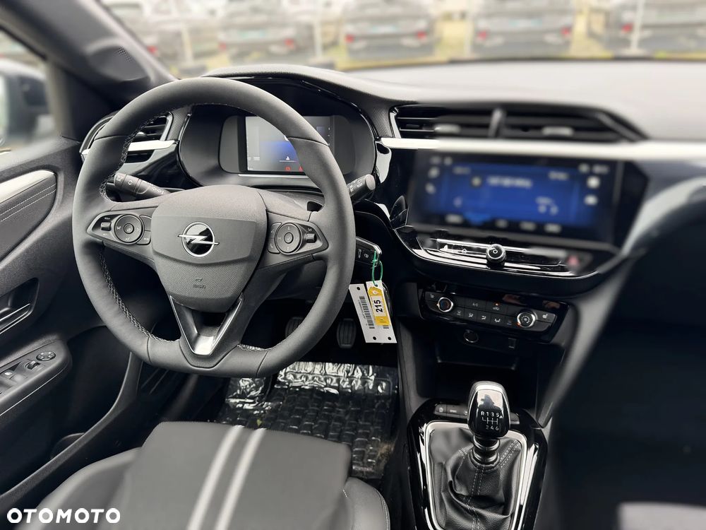 Opel Corsa 1.2 GS S&S - 9