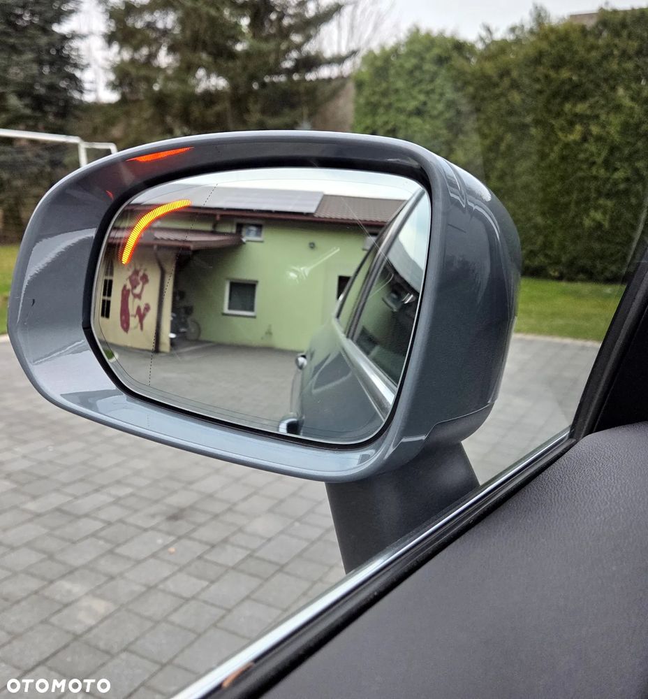 Volvo XC 60 B4 D Geartronic Momentum Pro - 32