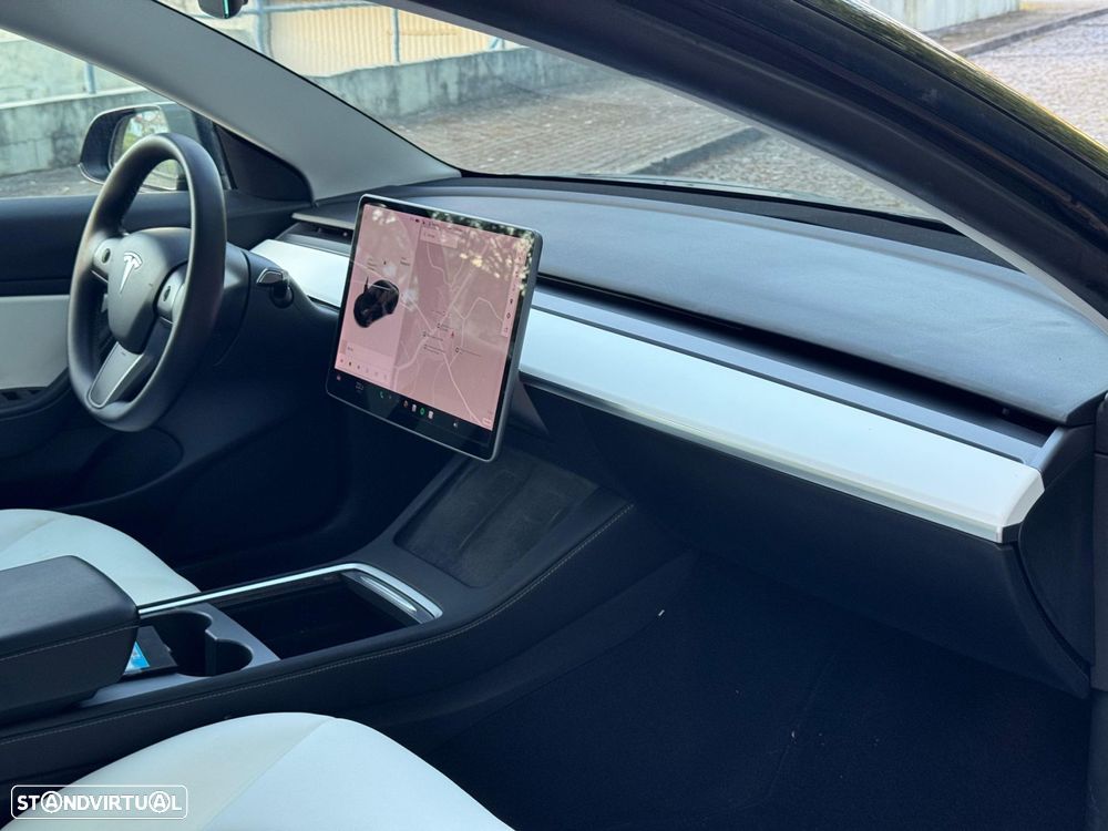 Tesla Model 3 Long-Range Dual Motor AWD - 22