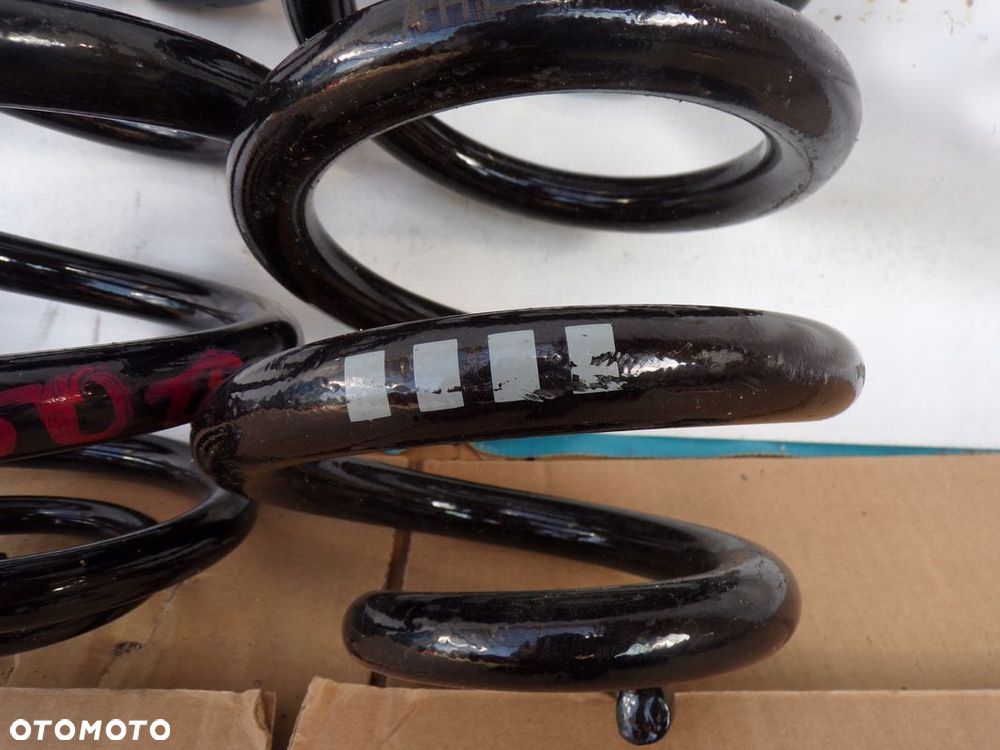 VW TRANSPORTER T5 T6 sprężyny tył tylne ORYGINAŁ wzmocnione NOWE grubość 22 - 2