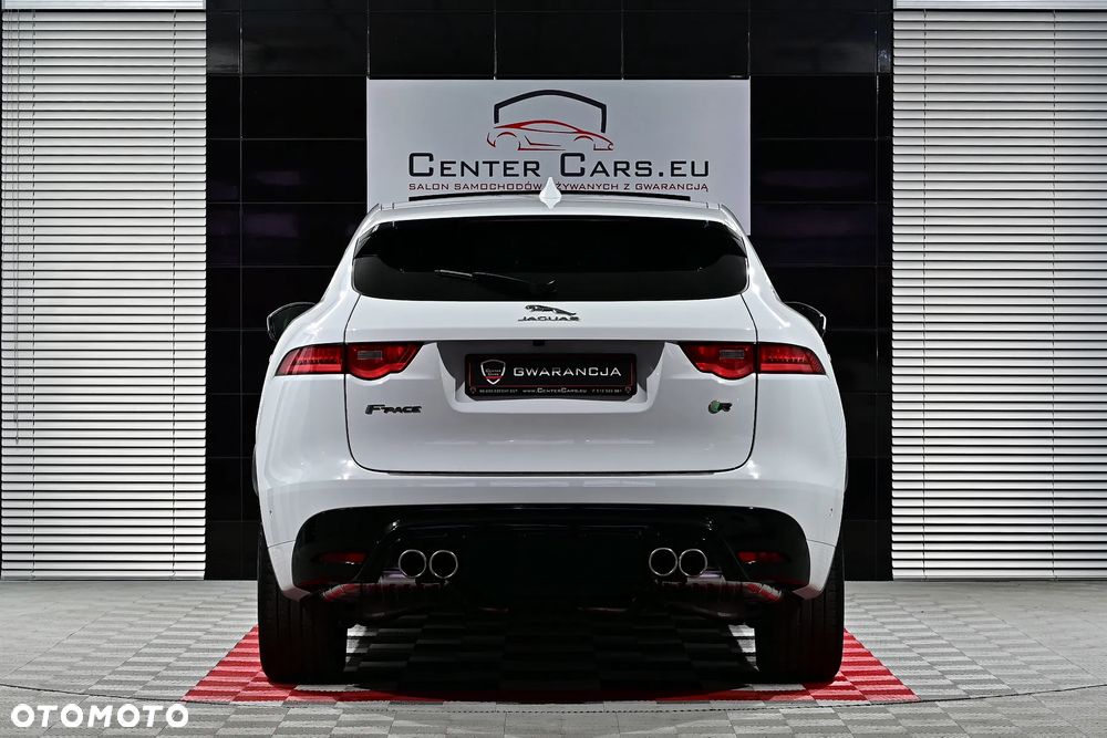 Jaguar F-Pace - 14