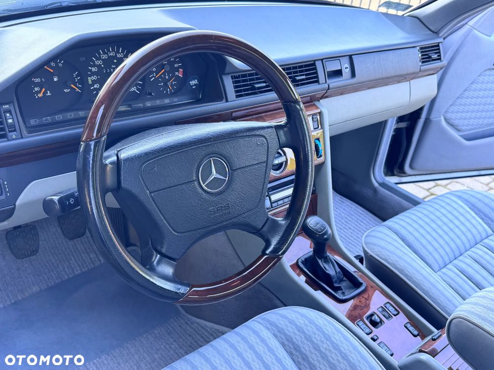 Mercedes-Benz W124 (1984-1993) - 9