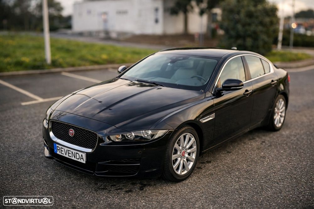 Jaguar XE 2.0 D Prestige AWD Aut. - 27