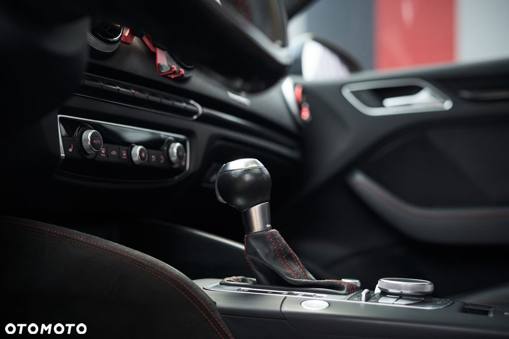 Audi S3 S tronic - 20