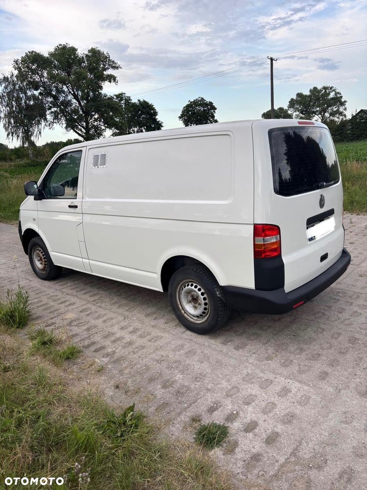 Volkswagen Transporter - 2