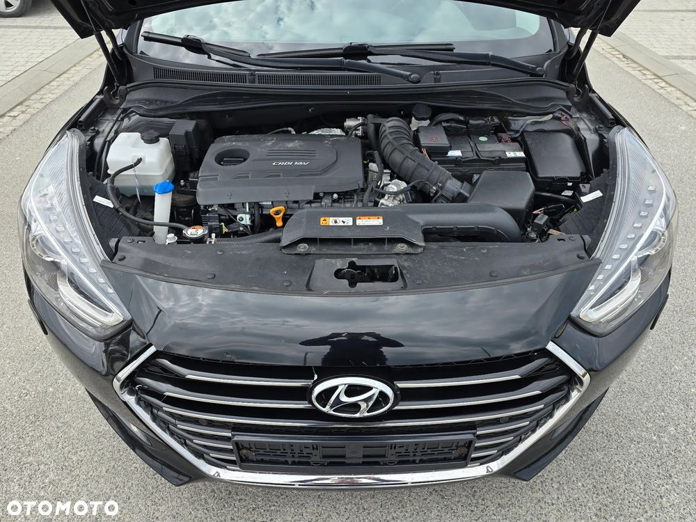 Hyundai i40 Kombi 1.7 CRDi DCT Premium - 16