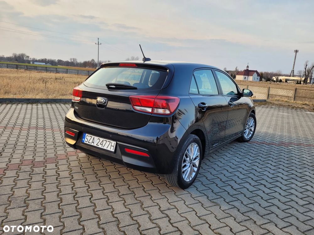 Kia Rio 1.2 XL Business Line - 37