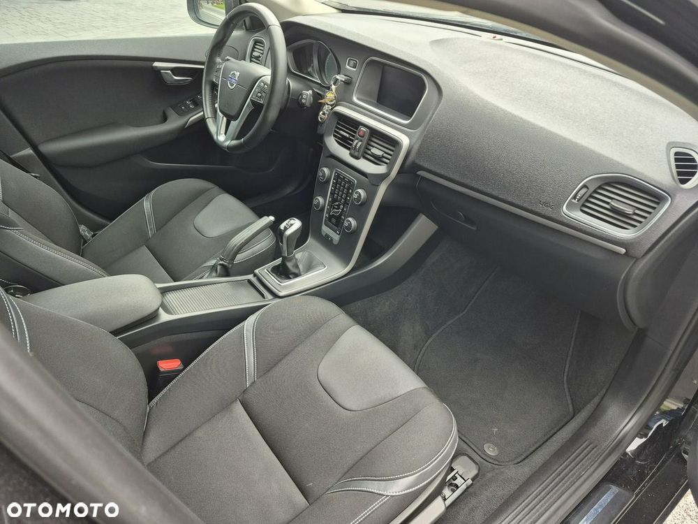 Volvo V40 - 8