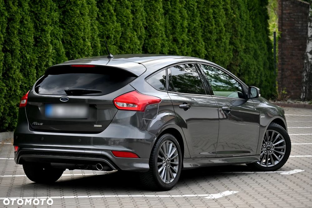 Ford Focus 1.5 EcoBoost ST-Line - 13