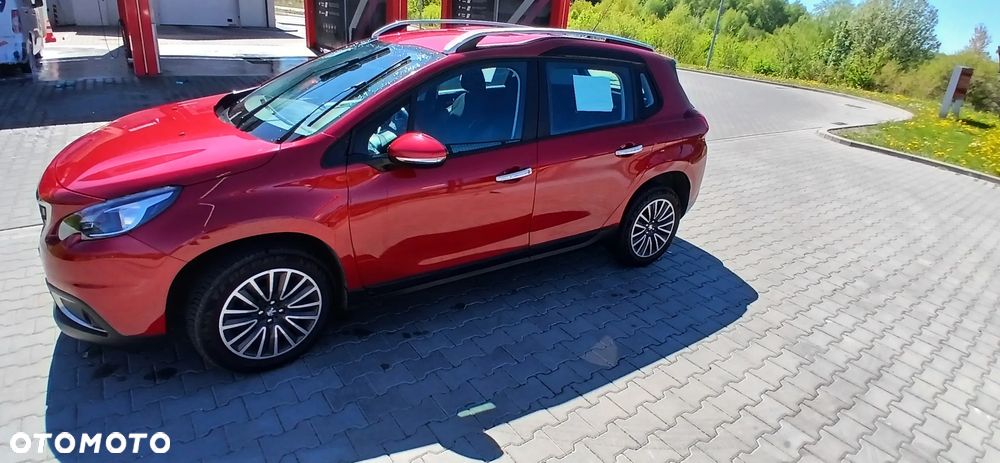 Peugeot 2008 1.2 Pure Tech Allure S&S - 2