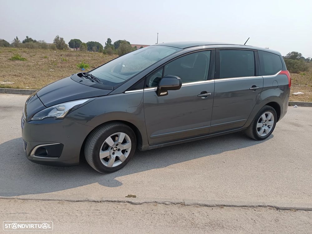 Peugeot 5008 1.6 HDi Allure J17 - 5