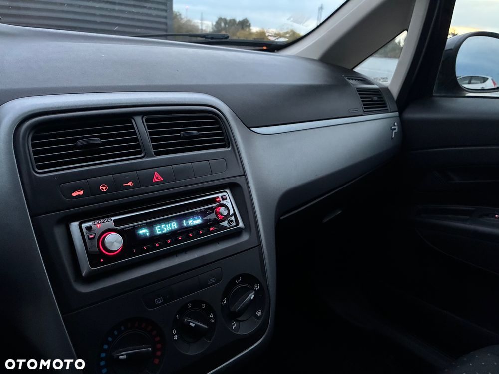Fiat Punto 1.2 8V - 21