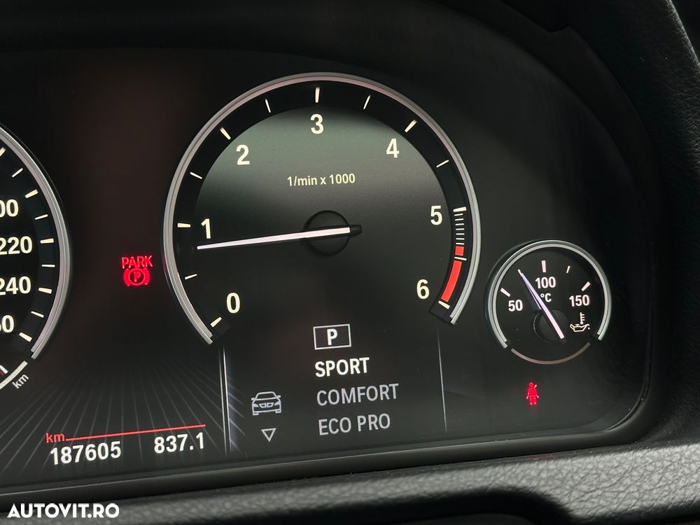 BMW Seria 5 520d - 26