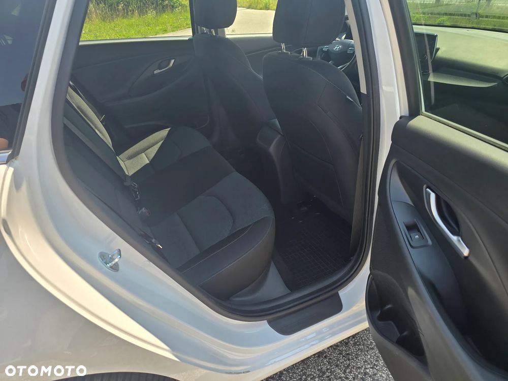 Hyundai i30 1.5 DPI Comfort - 10