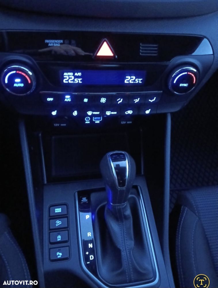 Hyundai Tucson 2.0 CRDI 4WD 6AT Style - 8