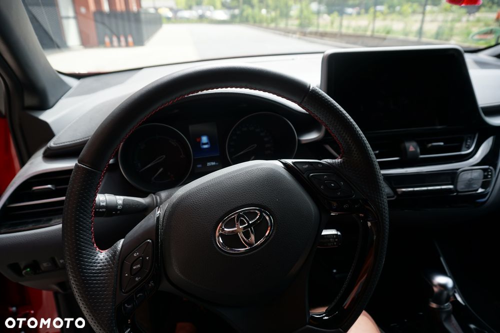 Toyota C-HR 1.8 Hybrid GR Sport - 12
