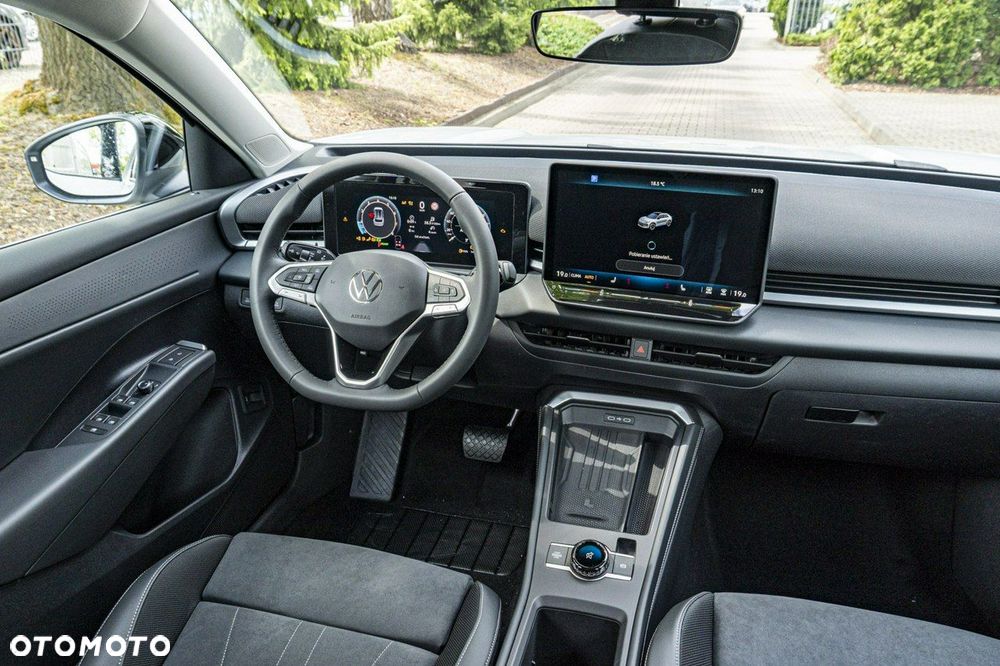 Volkswagen T-Roc - 19
