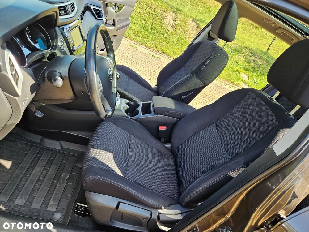 Nissan Qashqai 1.2 DIG-T N-Connecta EU6 - 14