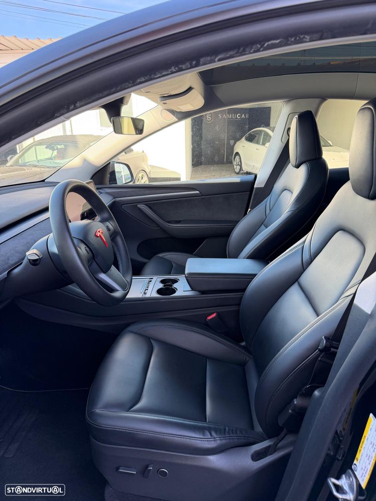 Tesla Model Y Performance Dual Motor AWD - 15