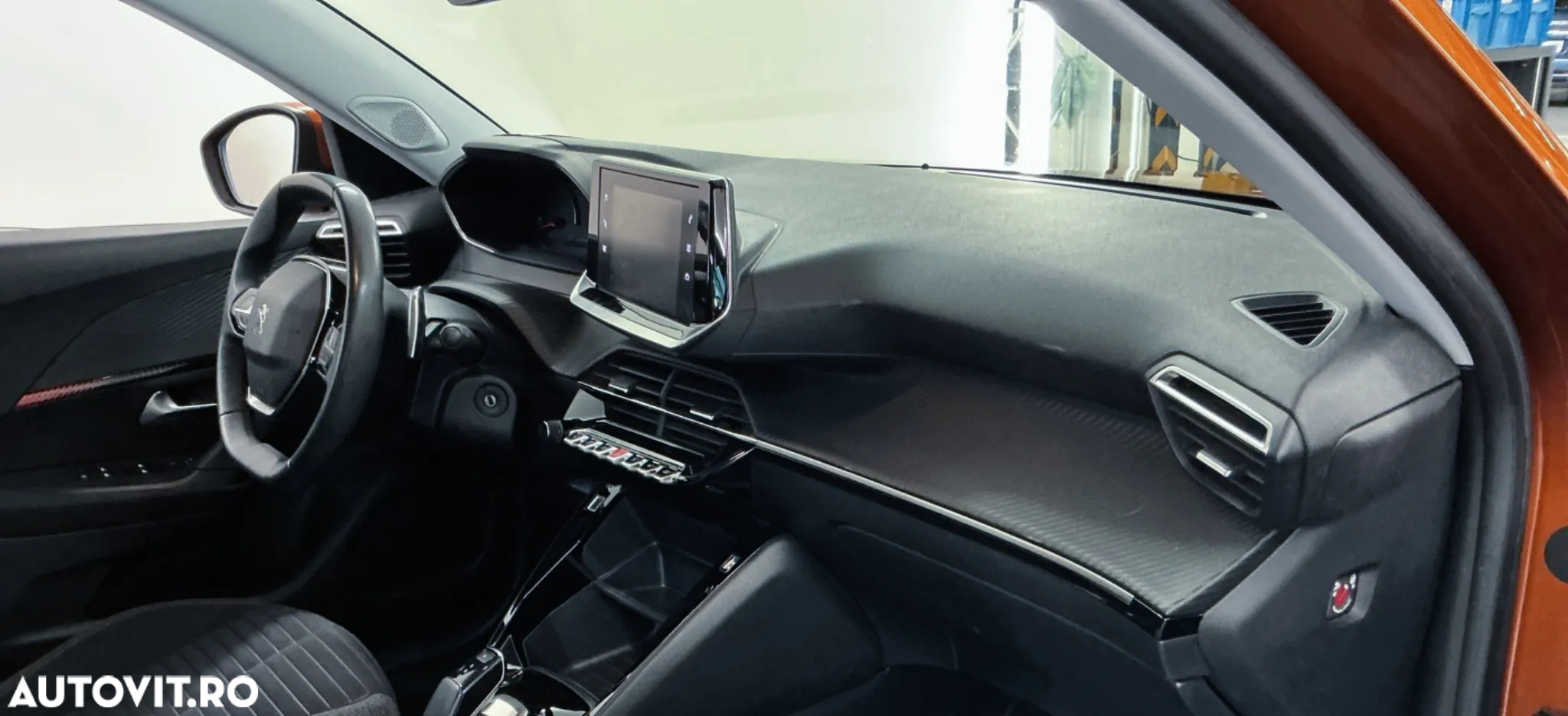 Peugeot 2008 PureTech 130 EAT8 Allure - 5