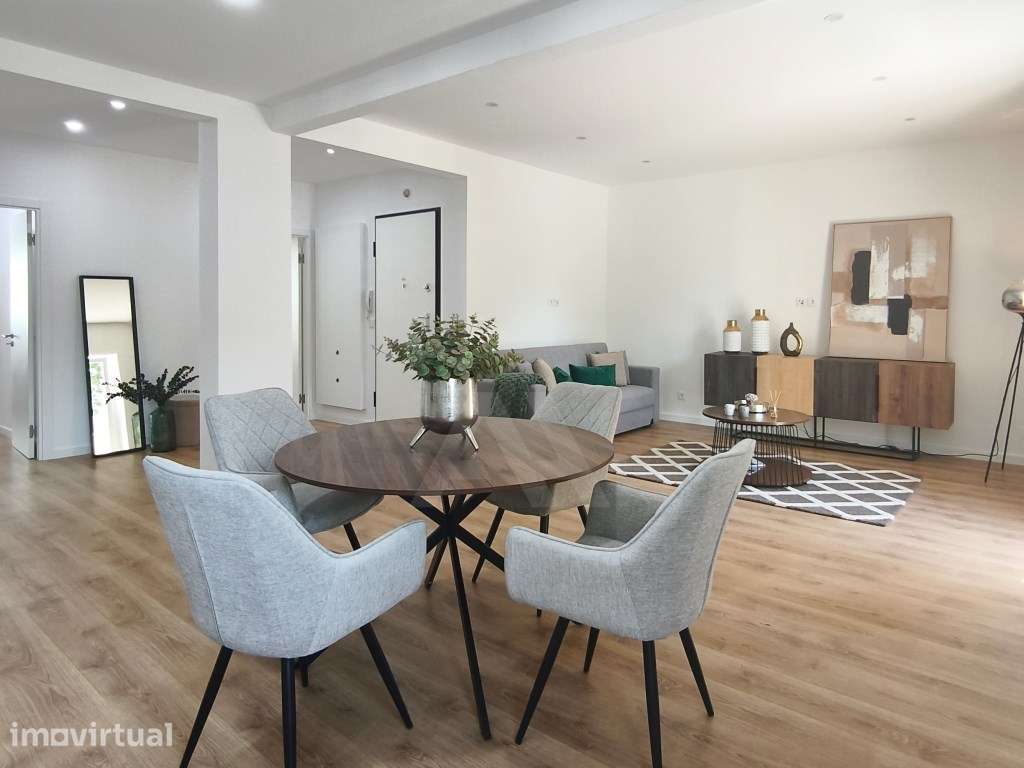 Apartamento T3 com suíte renovado em Benfica - Grande imagem: 3/23