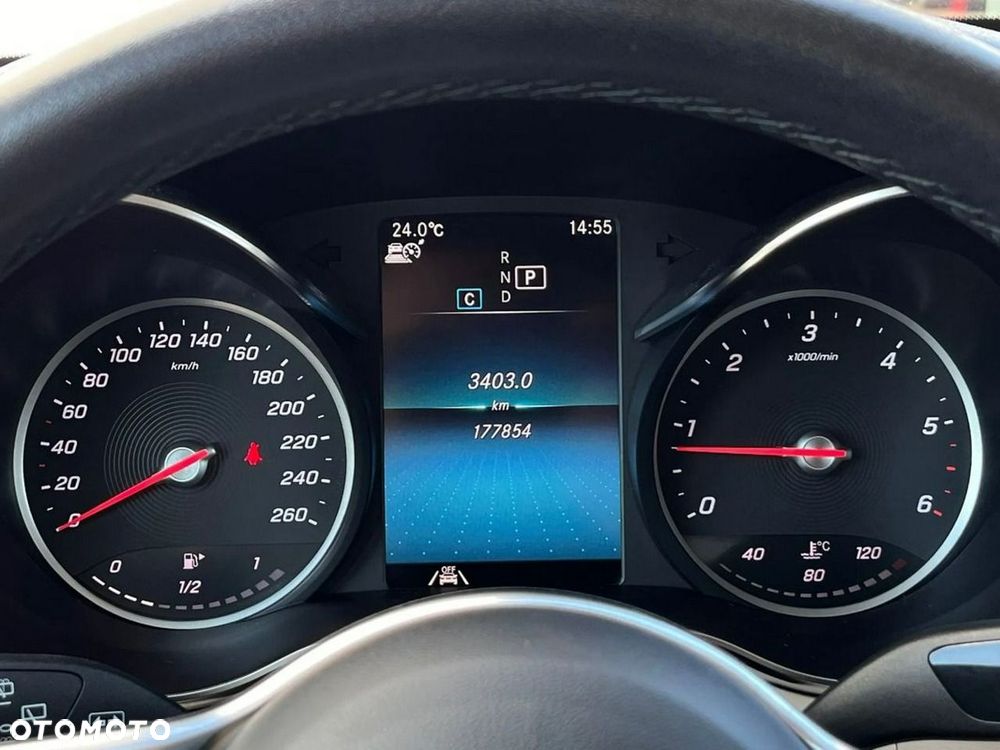 Mercedes-Benz GLC 300 d 4-Matic - 23