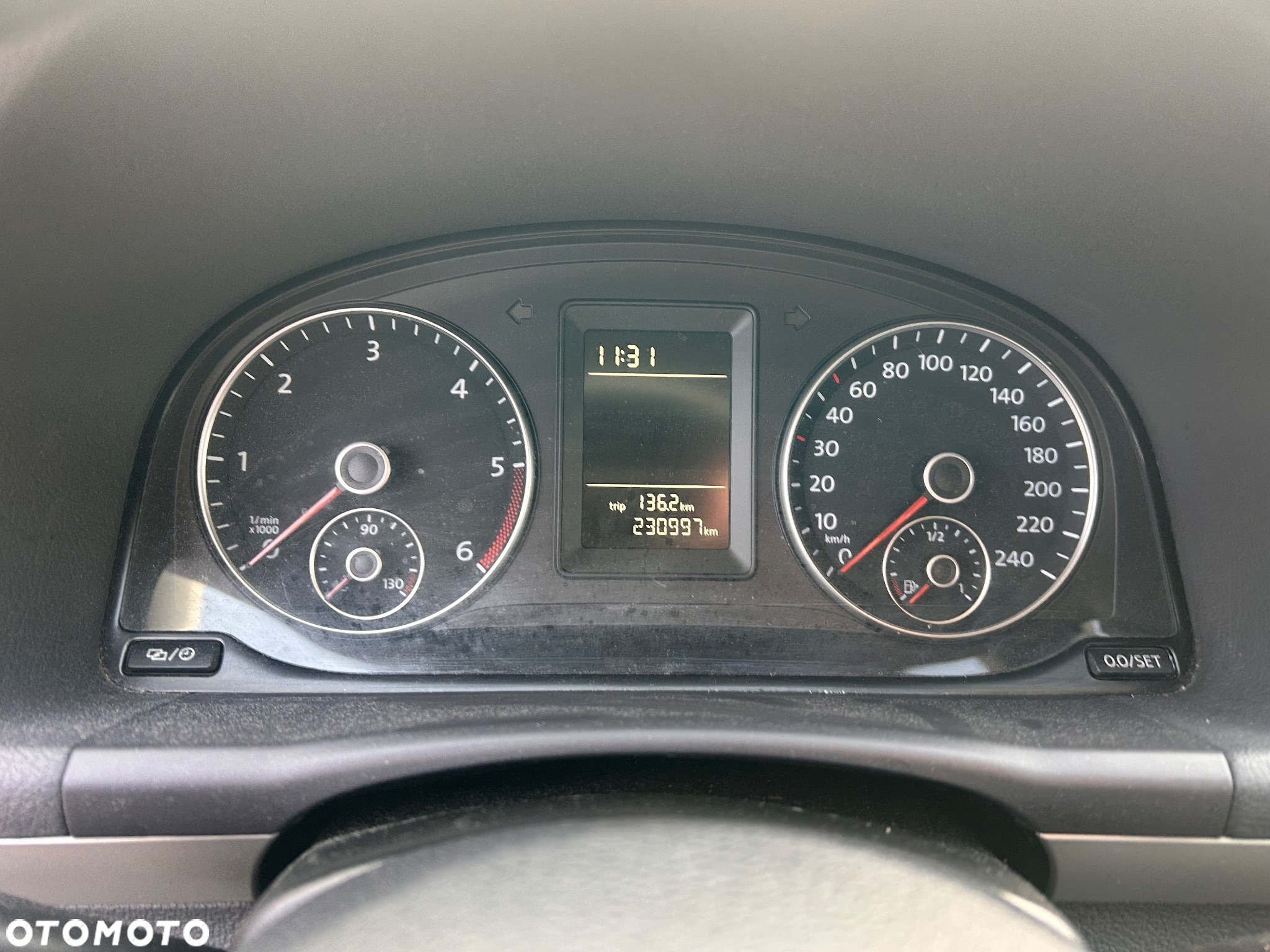 Volkswagen Touran 1.6 TDI DPF BlueMot Comfortline - 19