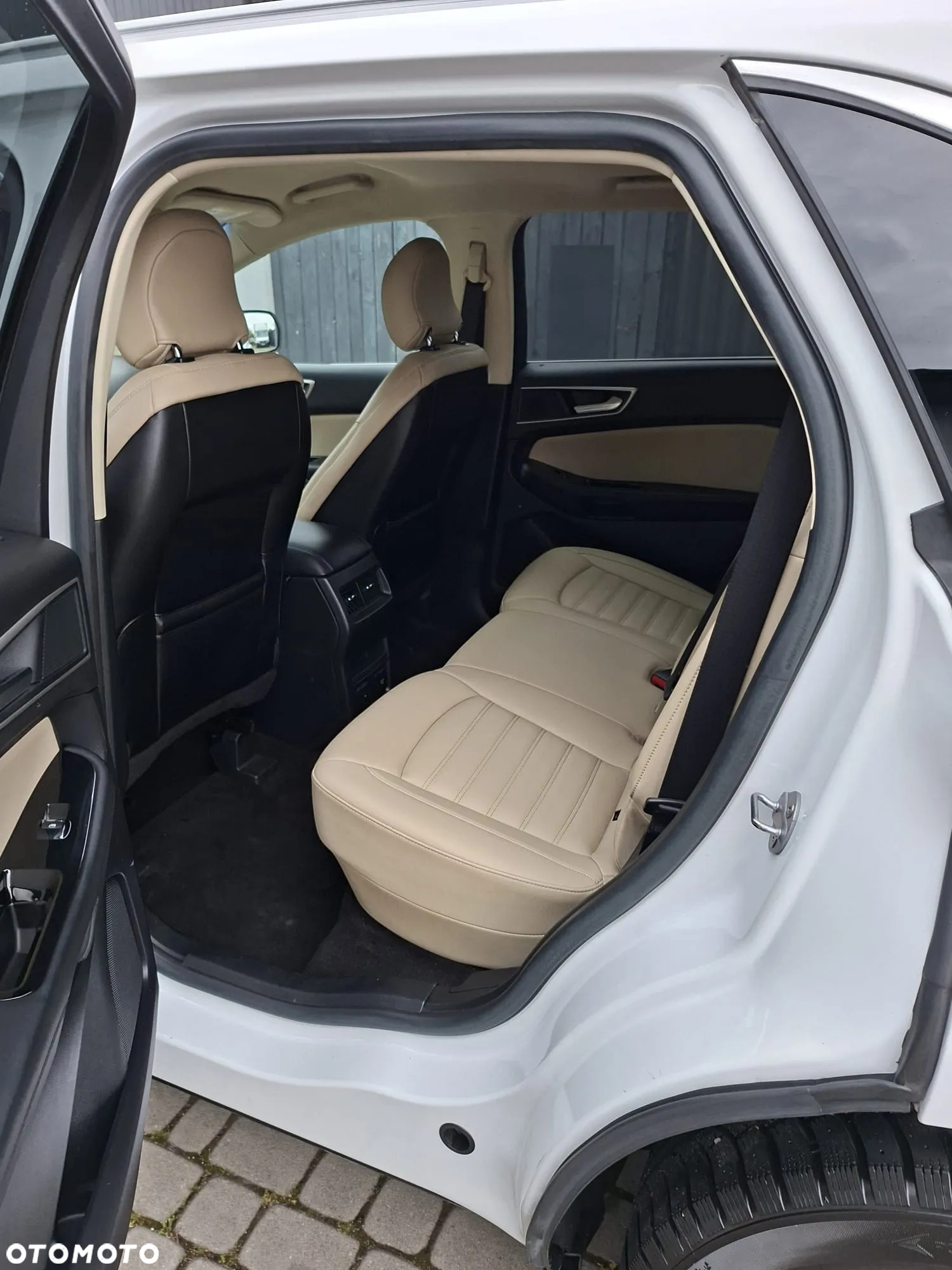 Ford Edge - 15
