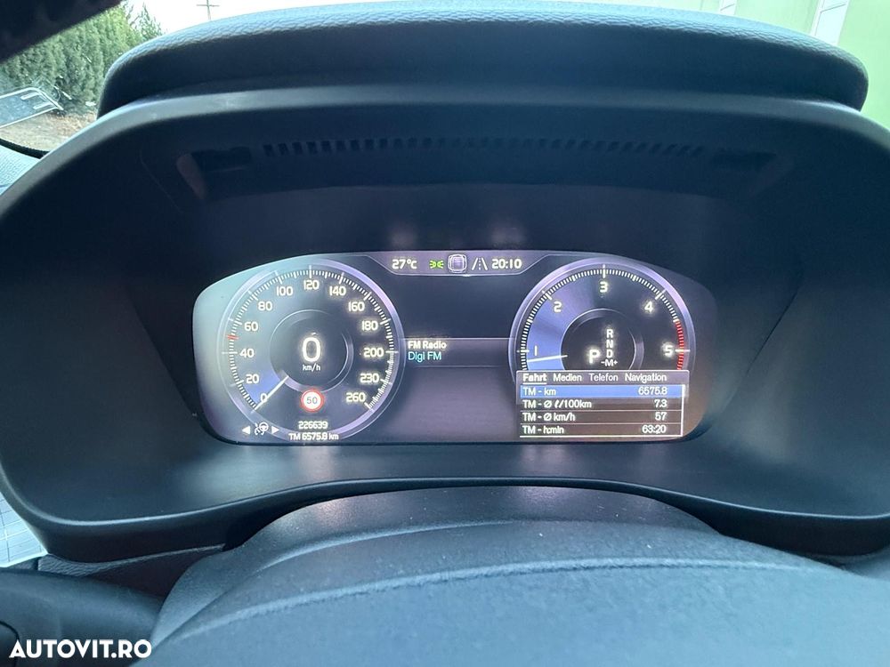Volvo XC 40 D4 AWD Geartronic Momentum Pro - 14