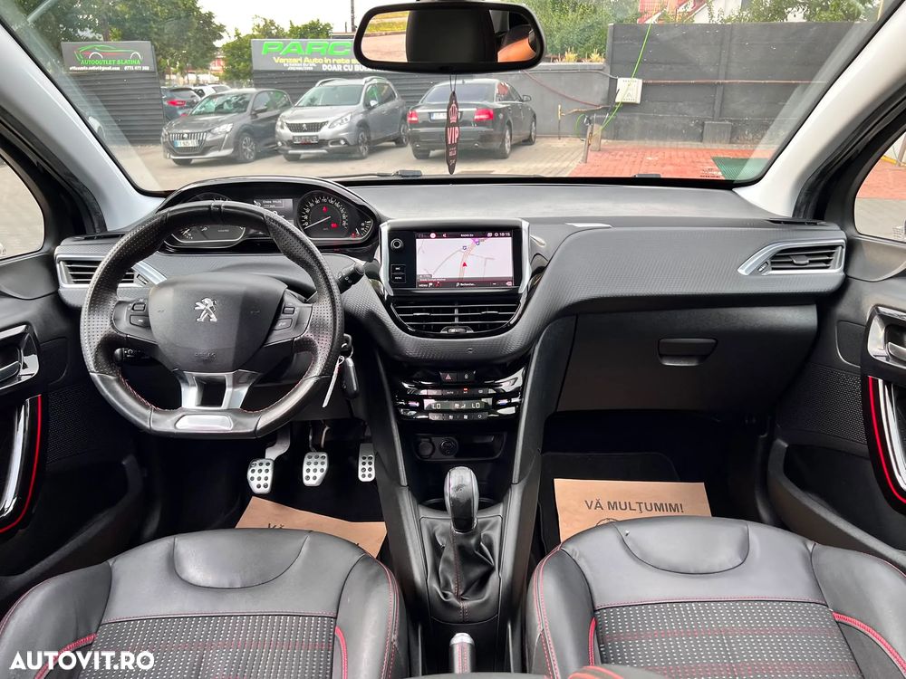 Peugeot 208 1.2 L PureTech Turbo STT Allure - 6