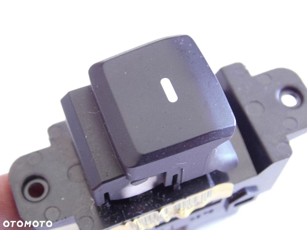 PANEL WŁĄCZNIK PRZEŁĄCZNIK OPUSZCZANIA SZYBY HYUNDAI I20 II LIFT LEWY PRAWY TYLNY - 2