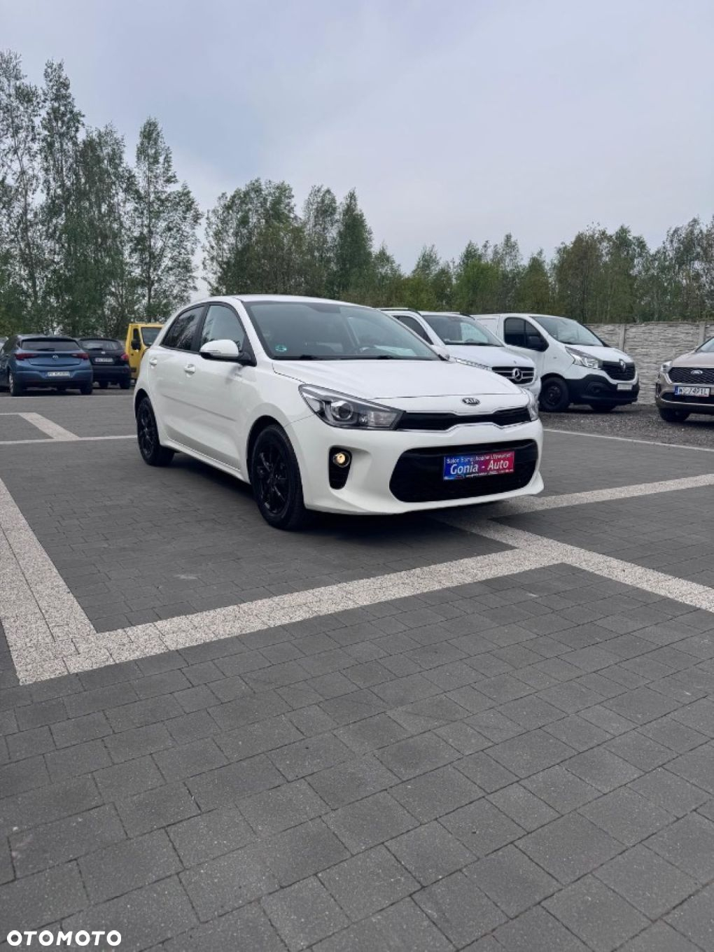 Kia Rio - 10