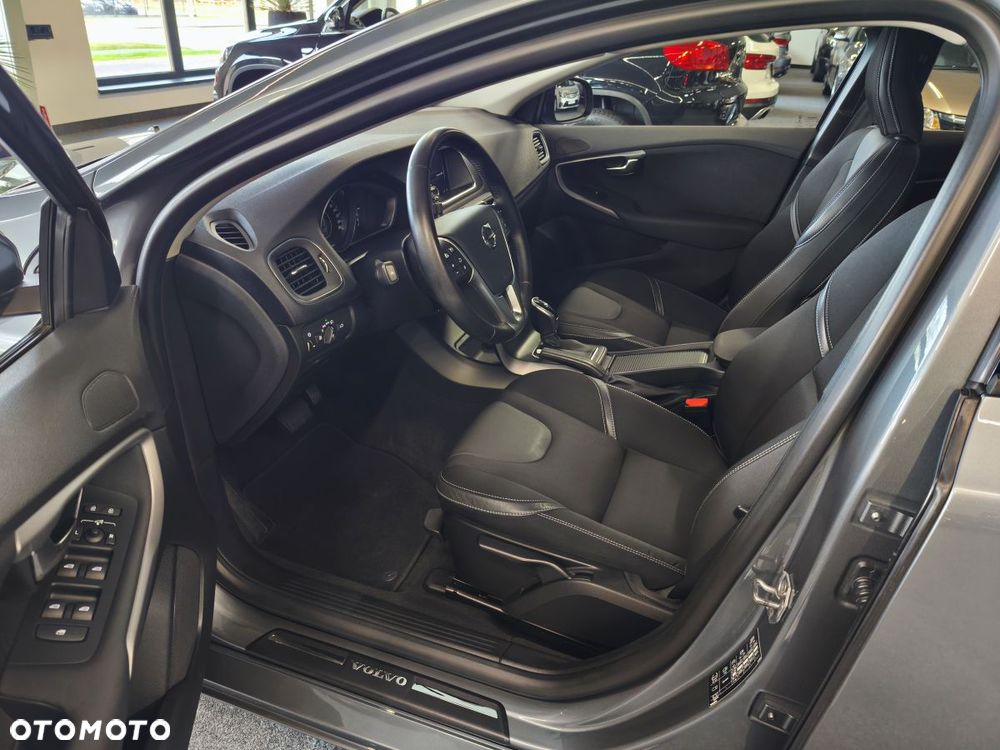 Volvo V40 D2 Drive-E SCR Momentum - 6