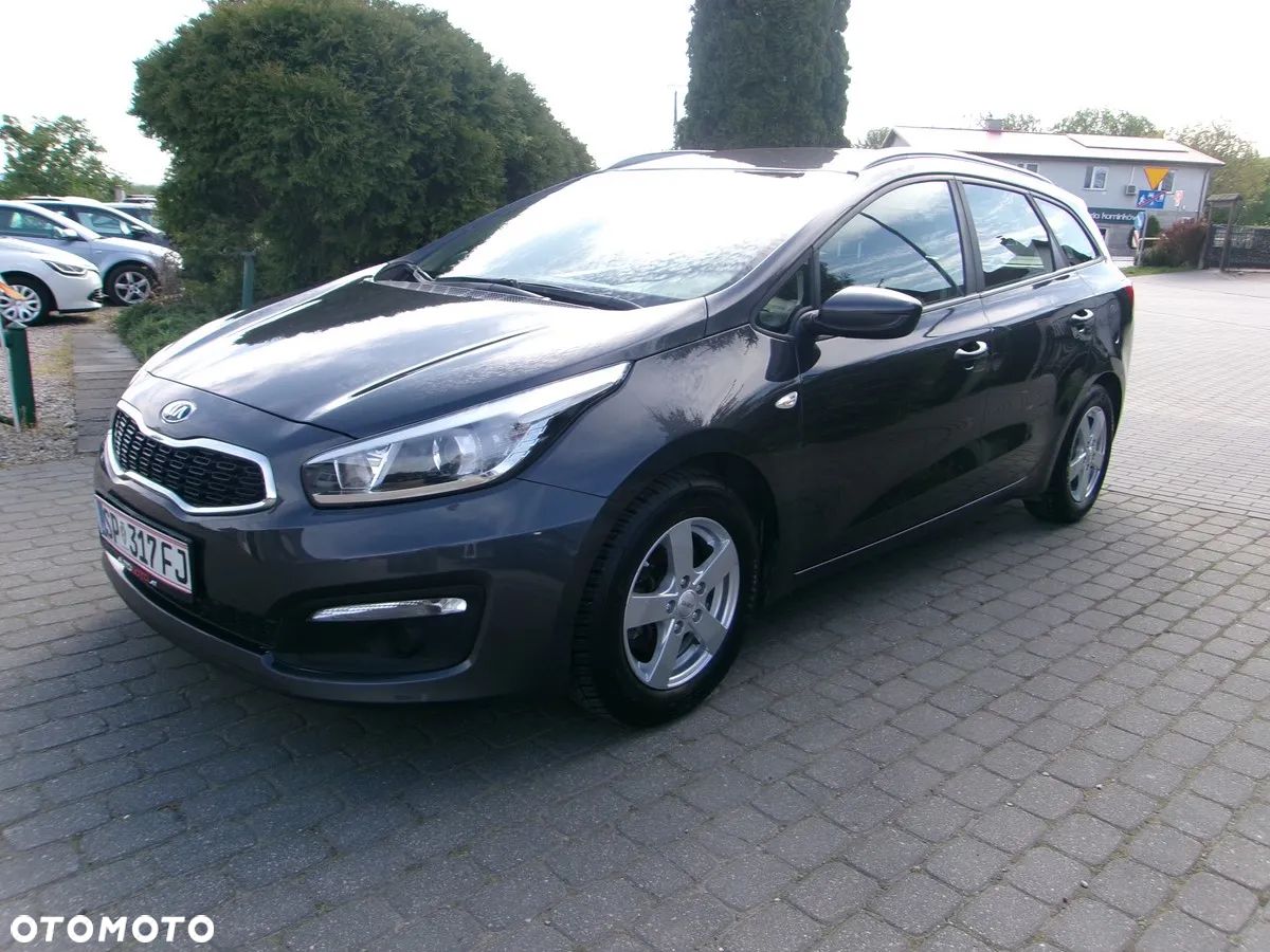 Kia Ceed - 1