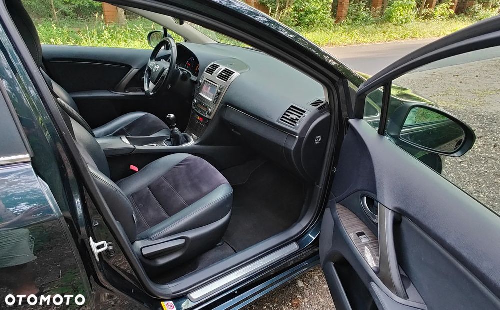 Toyota Avensis 2.0 D-4D Style - 11
