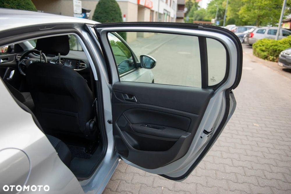 Peugeot 308 1.2 PureTech Access EU6 - 21