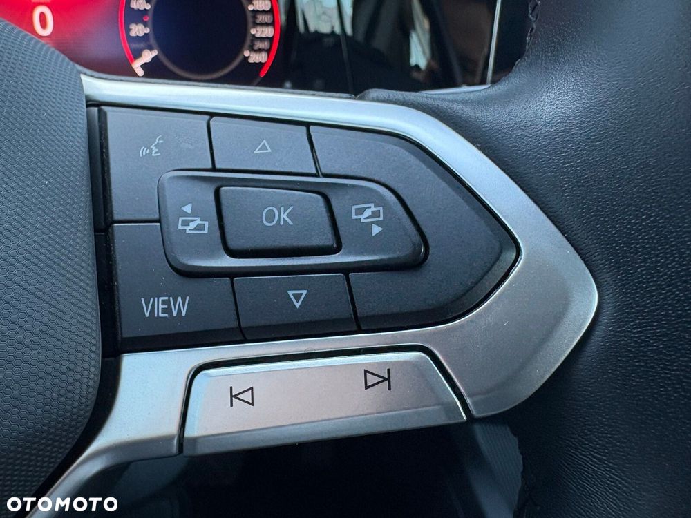 Volkswagen Golf - 24