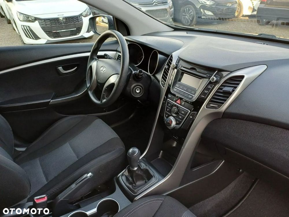 Hyundai i30 1.4 Classic + - 12