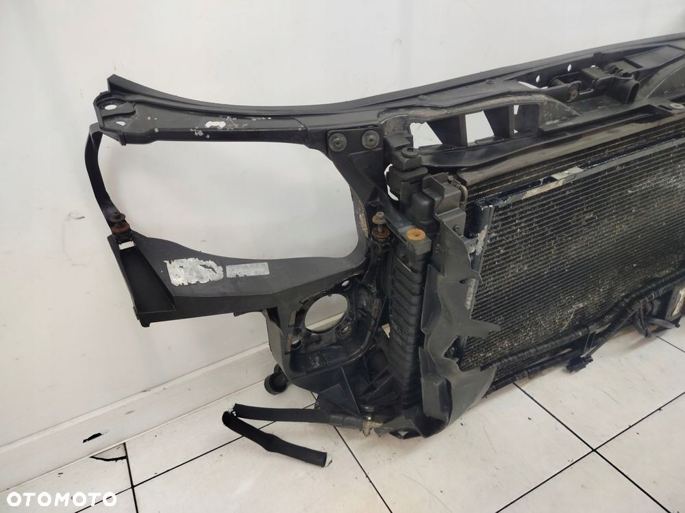 audi a4 b7 04r- pas przedni chłodnice komplet 2.7 tdi automat - 2