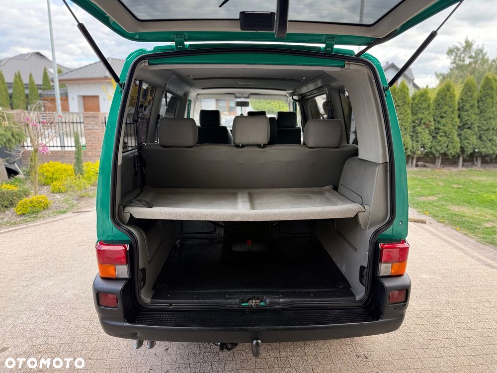 Volkswagen Caravelle GL - 18