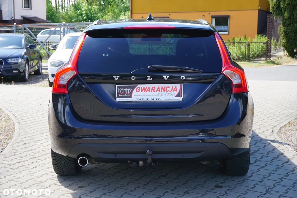 Volvo V60 D2 Momentum - 4