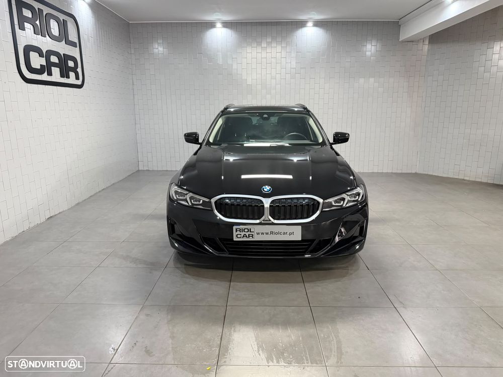 BMW 320 2023 photo 2