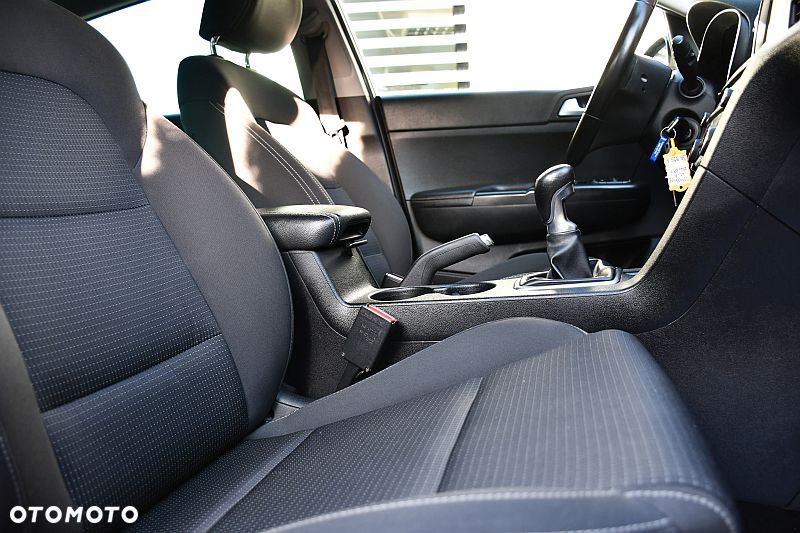 Kia Sportage 1.6 GDI 2WD Black Edition - 24