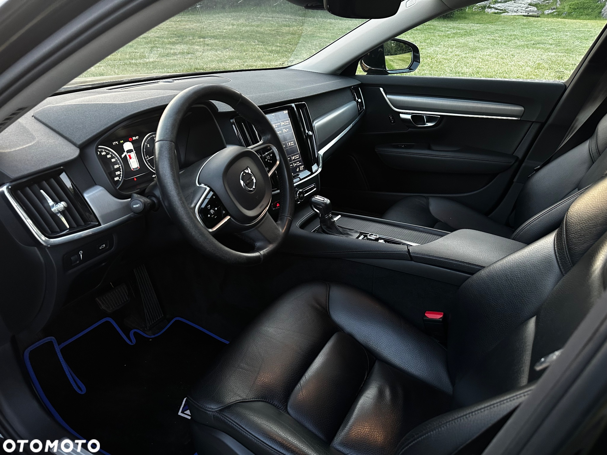 Volvo V90 D5 AWD Momentum - 13