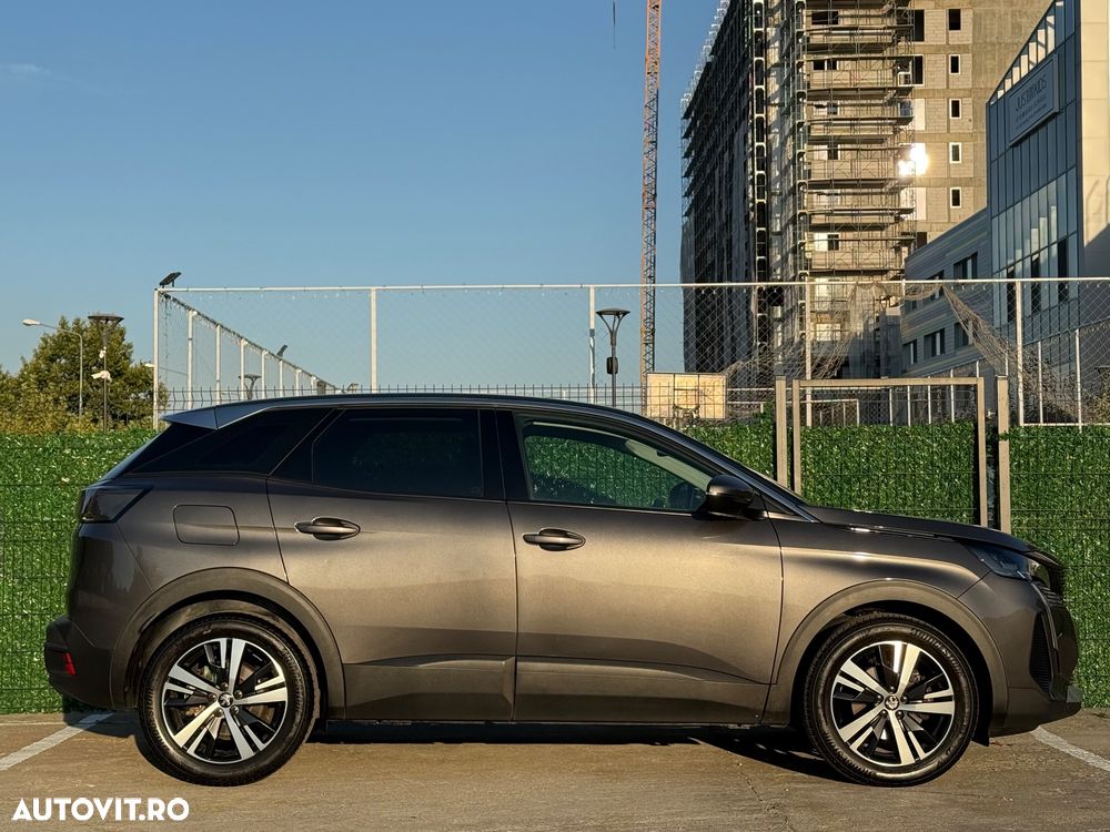Peugeot 3008 1.2 PureTech Turbo S&S EAT8 Allure - 4