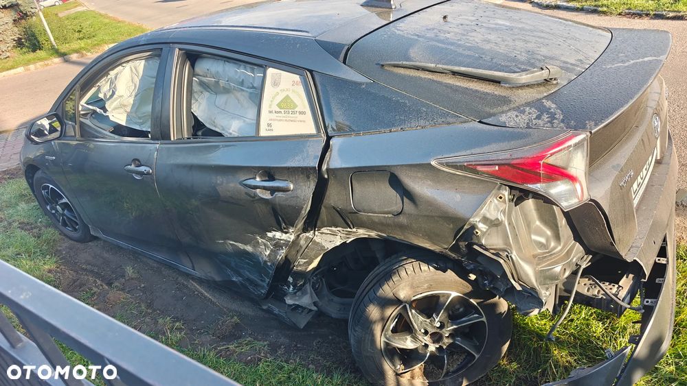 Toyota Prius 2016 photo 3